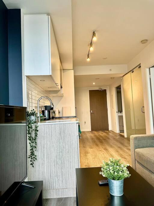 Cozy Condo Near Eatoncentre Mall Toronto Zewnętrze zdjęcie