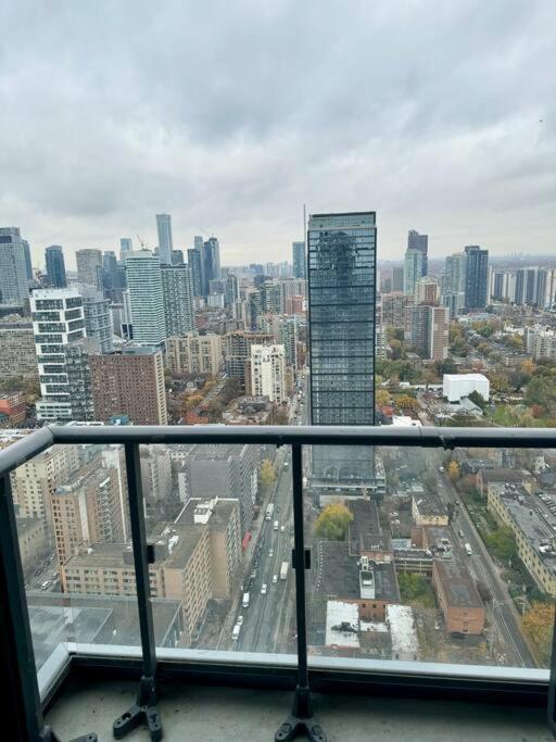 Cozy Condo Near Eatoncentre Mall Toronto Zewnętrze zdjęcie
