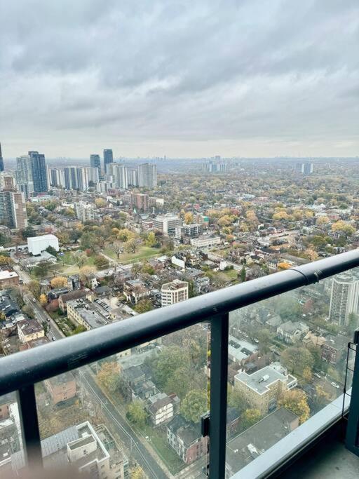 Cozy Condo Near Eatoncentre Mall Toronto Zewnętrze zdjęcie